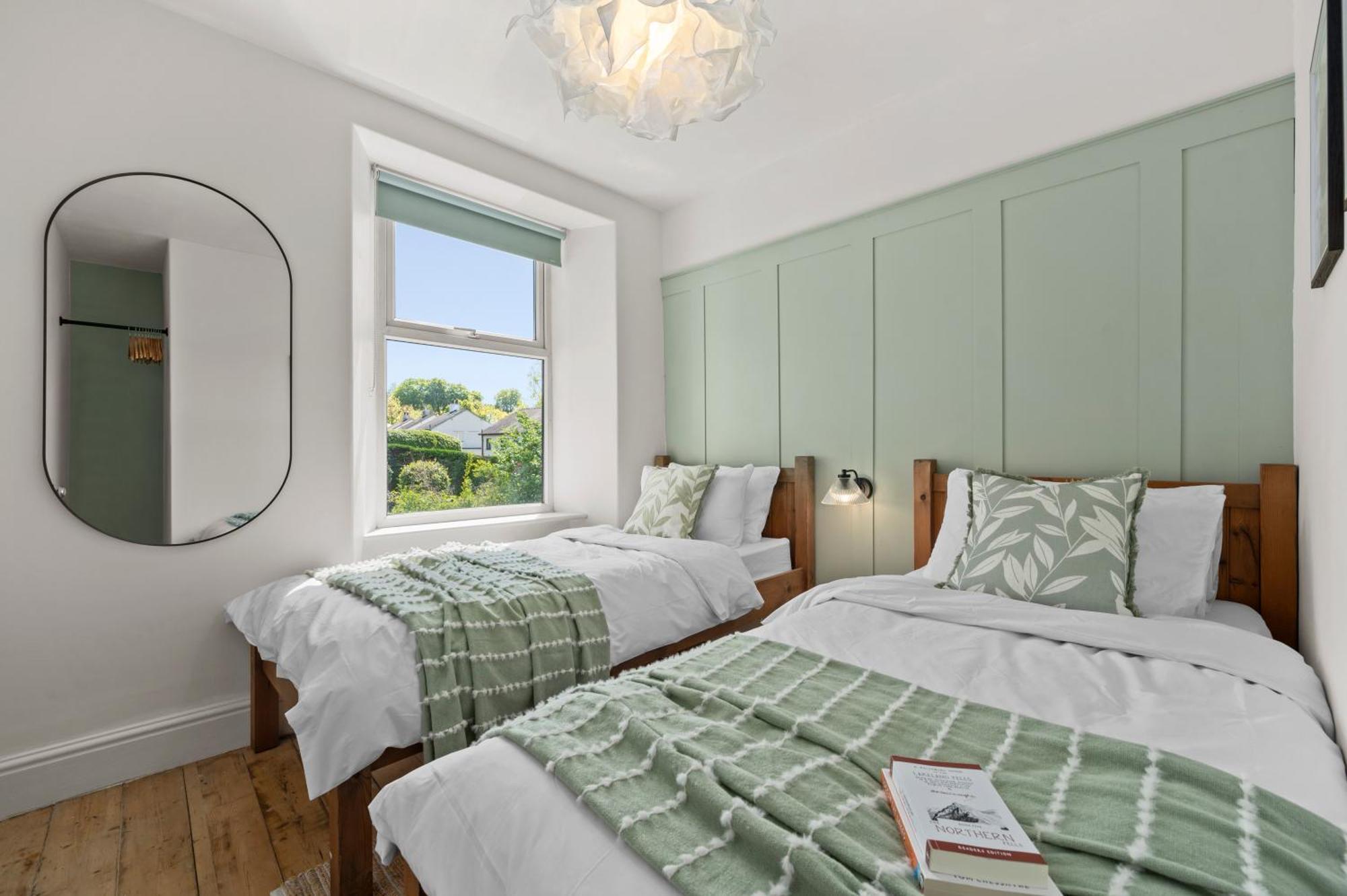 Gorgeous - 3 Bedrooms *