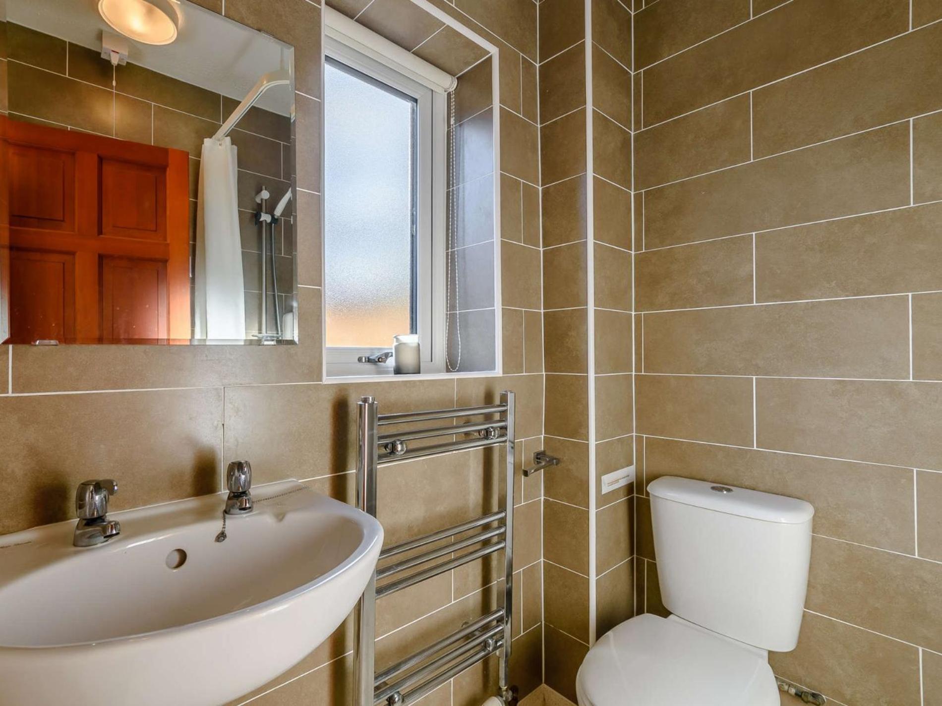 2 Bed In 89794