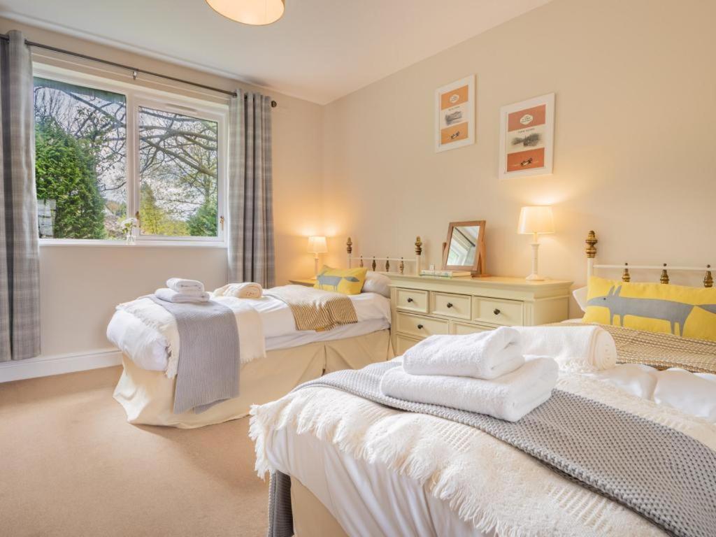 2 Bed In Sz579