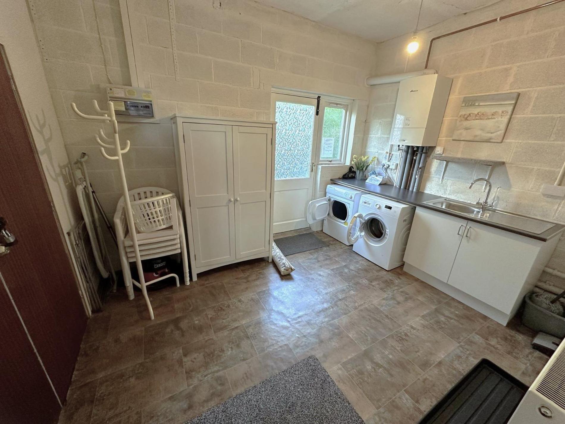 2 Bed In Sz579 Holiday home