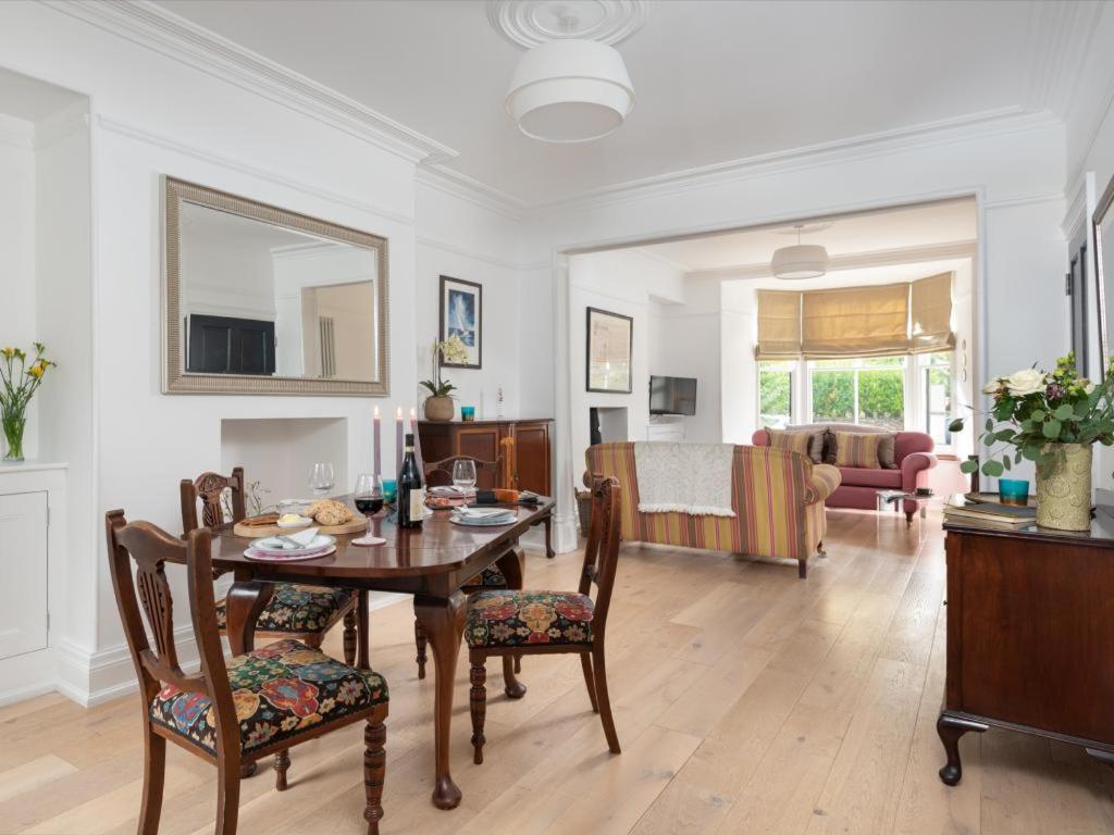 2 Bed In Sz306 Windermere