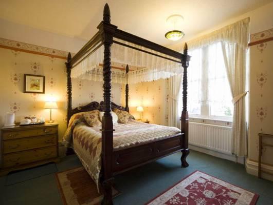 Kirkwood Guest house