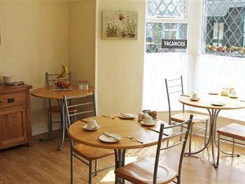 Bonny Brae 3*