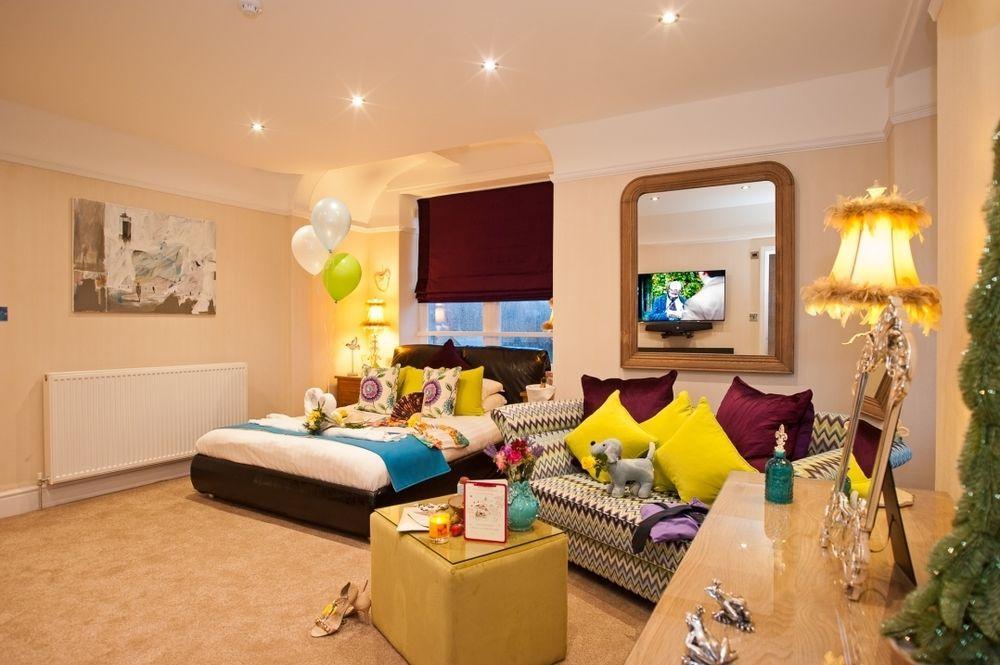 Boutique & Hot Tubs