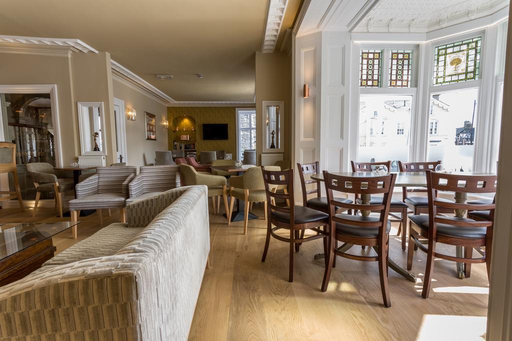 The Lamplighter Dining ~
