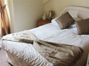 Bonny Brae 3*
