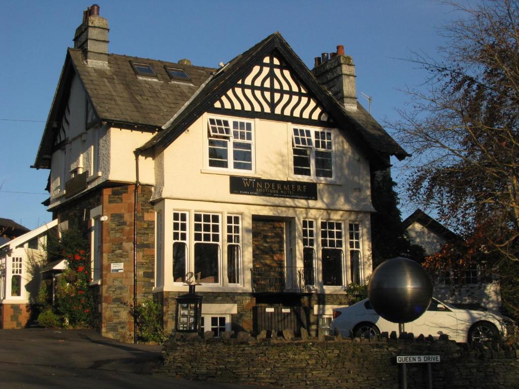 Boutique & Hot Tubs 4* Windermere