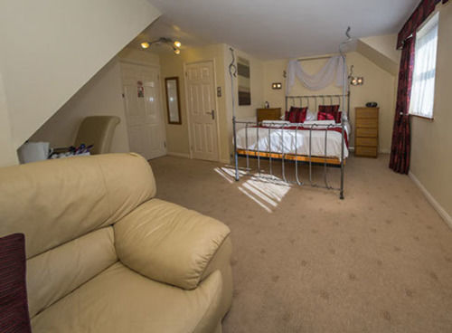 Southview And Indoor Pool Guest house 4*