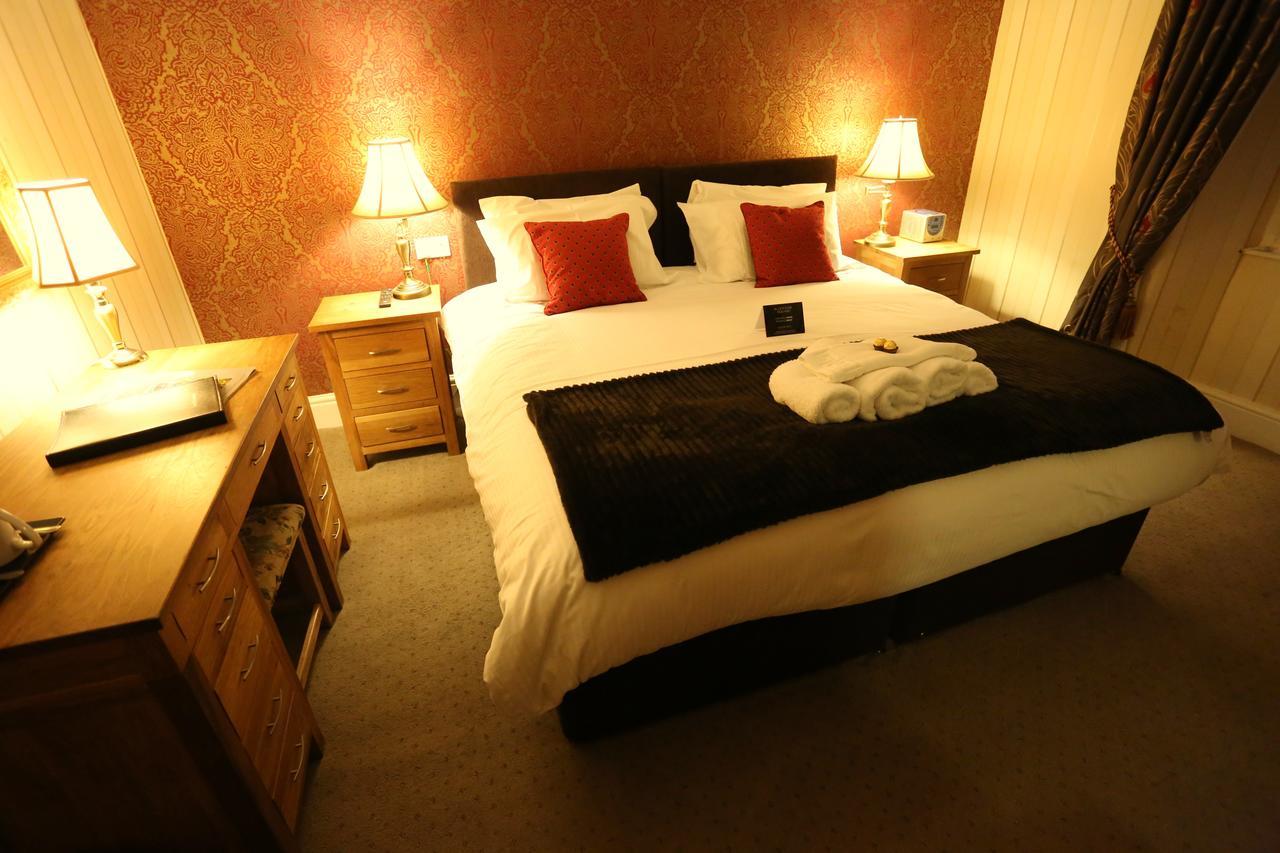 Woodlands Guest house 4*