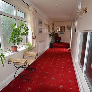 Southview And Indoor Pool Guest house