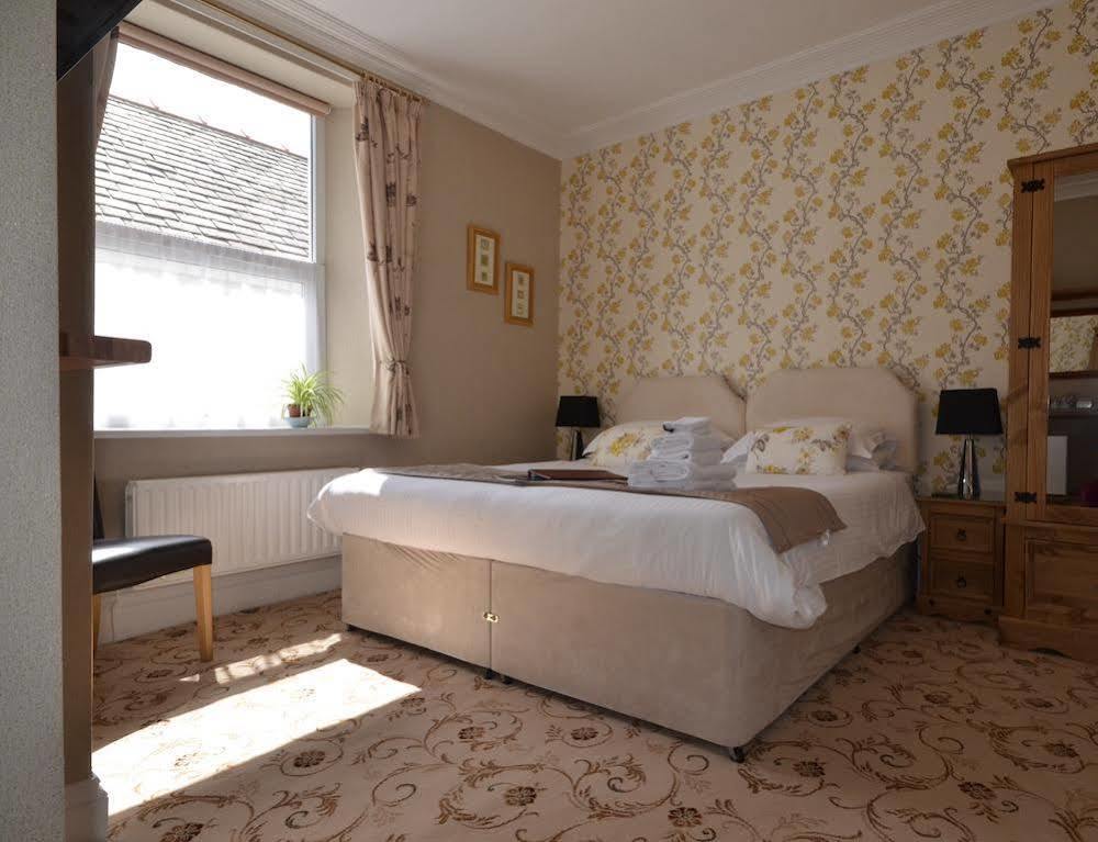 Ellerdene Guest house 3*