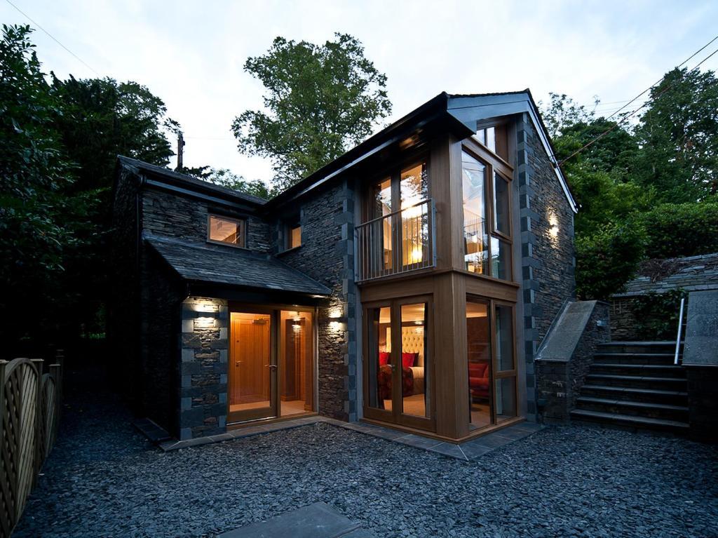 Cedar Manor * Windermere