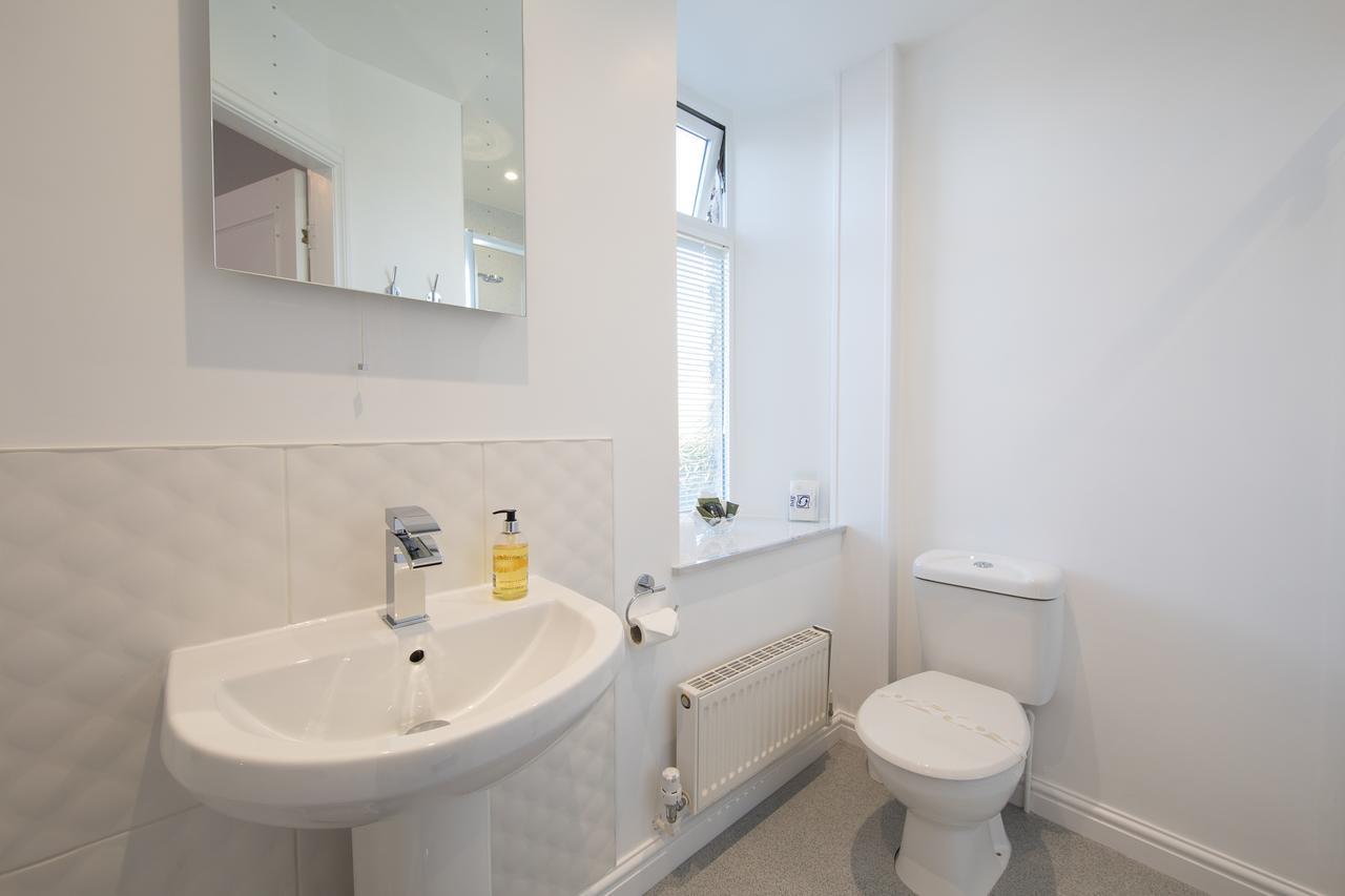 Thornbank House Offering Breakfast And With Free Off Site Health Club 4*