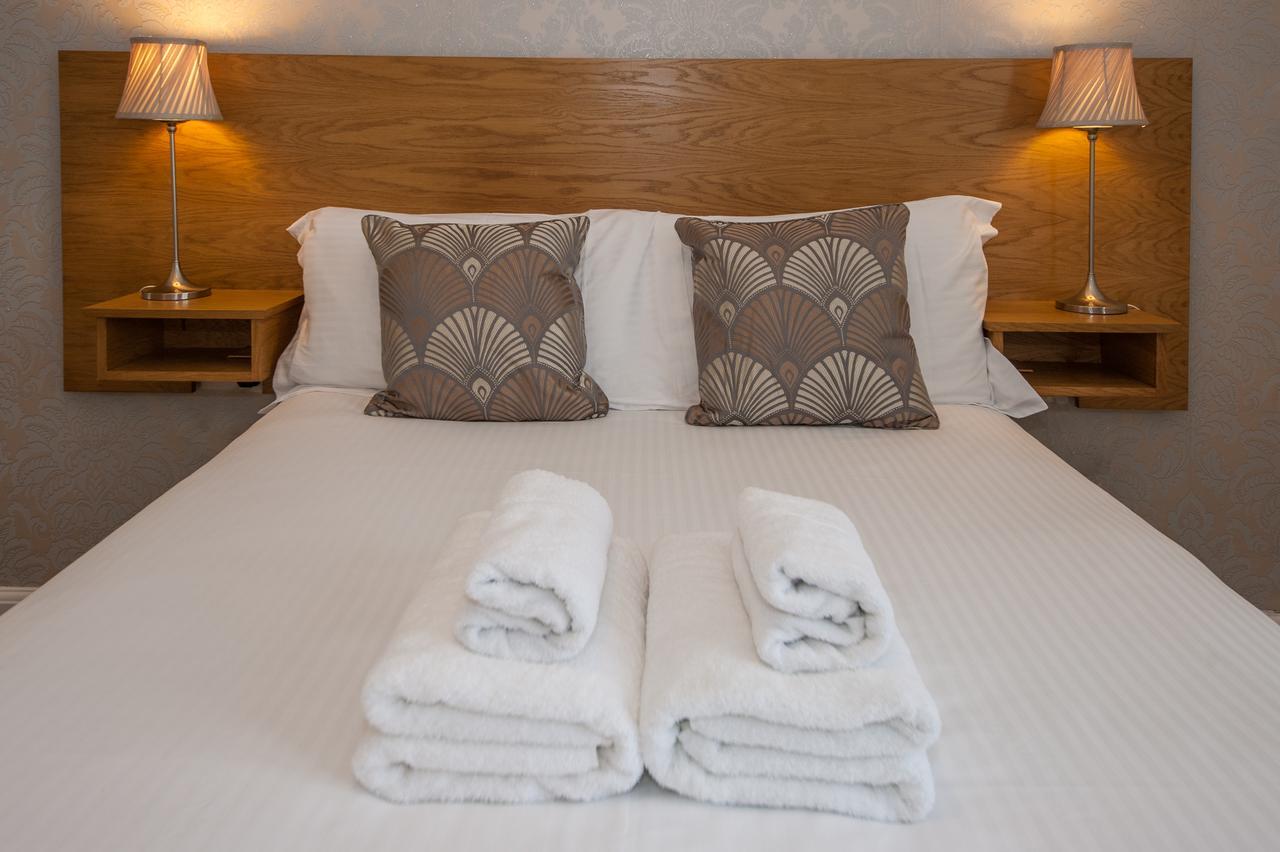 The Coppice - Including Off-site Health Club Guest house