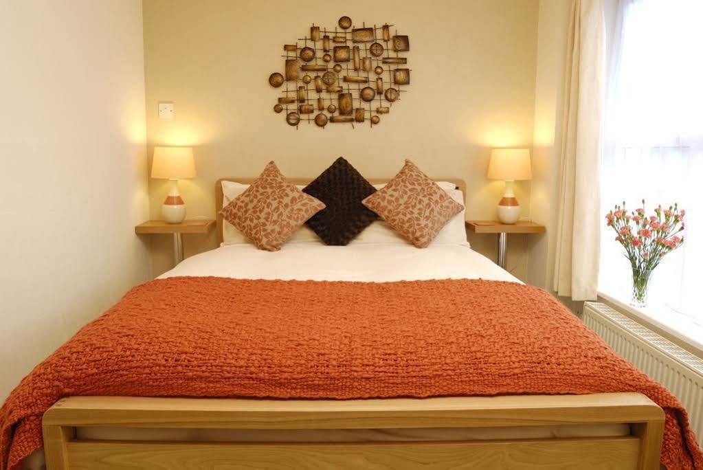 Thornbank House Offering Breakfast And With Free Off Site Health Club Guest house