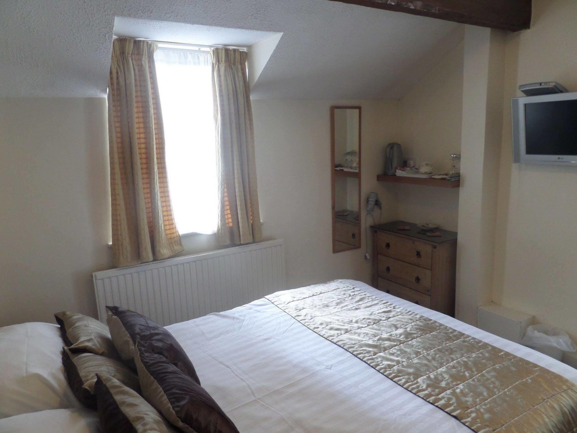 Apartment Crompton House