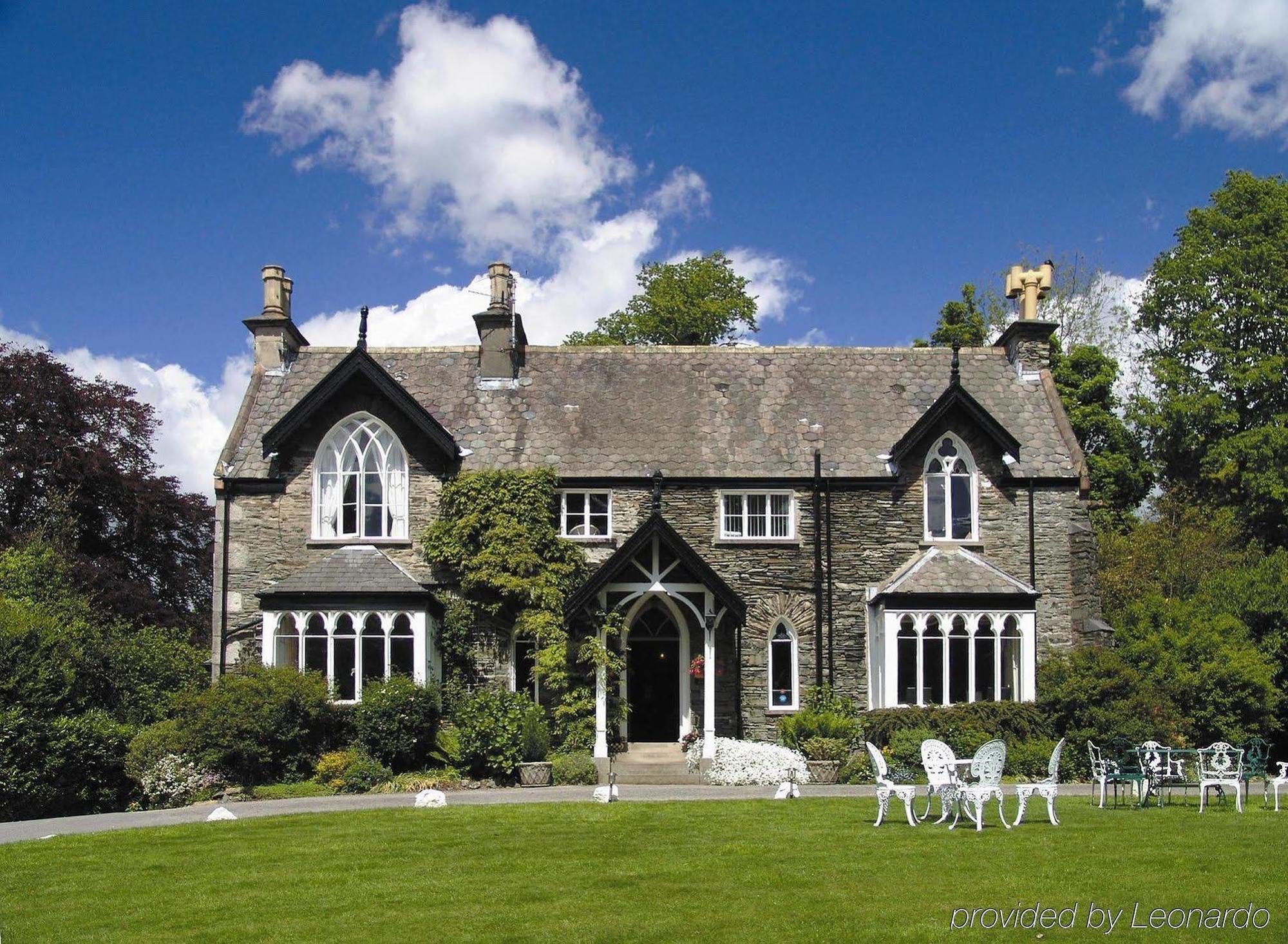 Country house Cedar Manor *