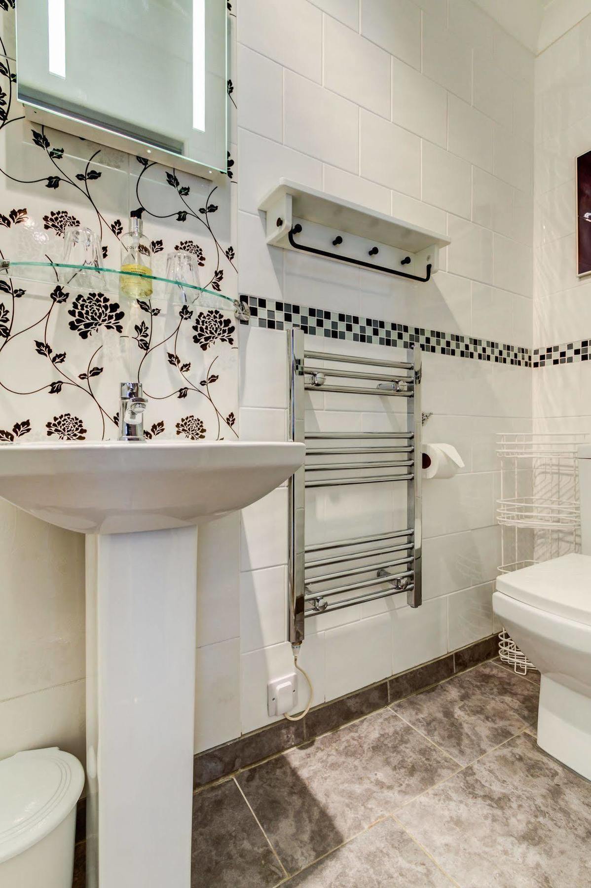 Cambridge House (adults Only)