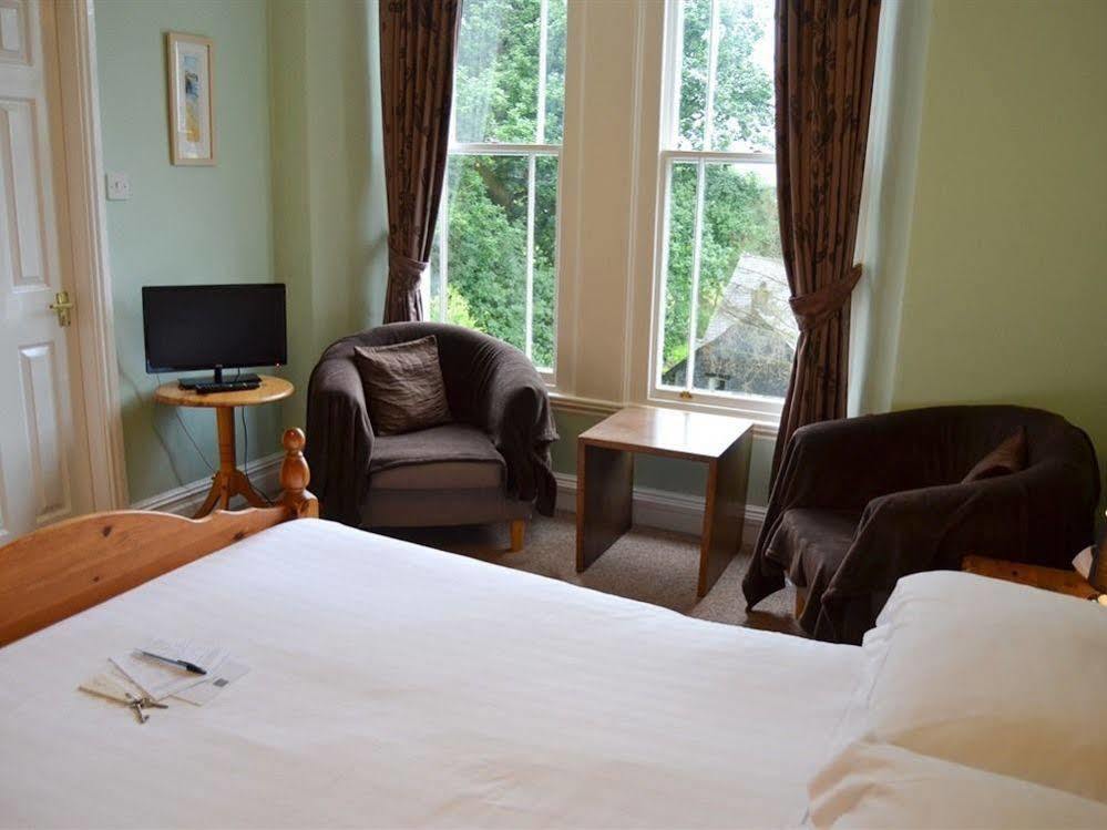 Ashleigh House Bed & Breakfast
