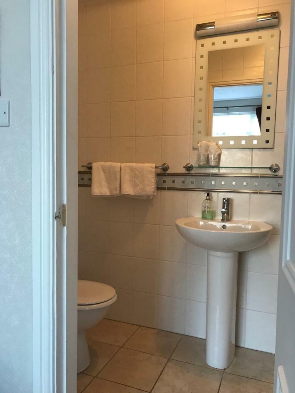 Meadowcroft 4*
