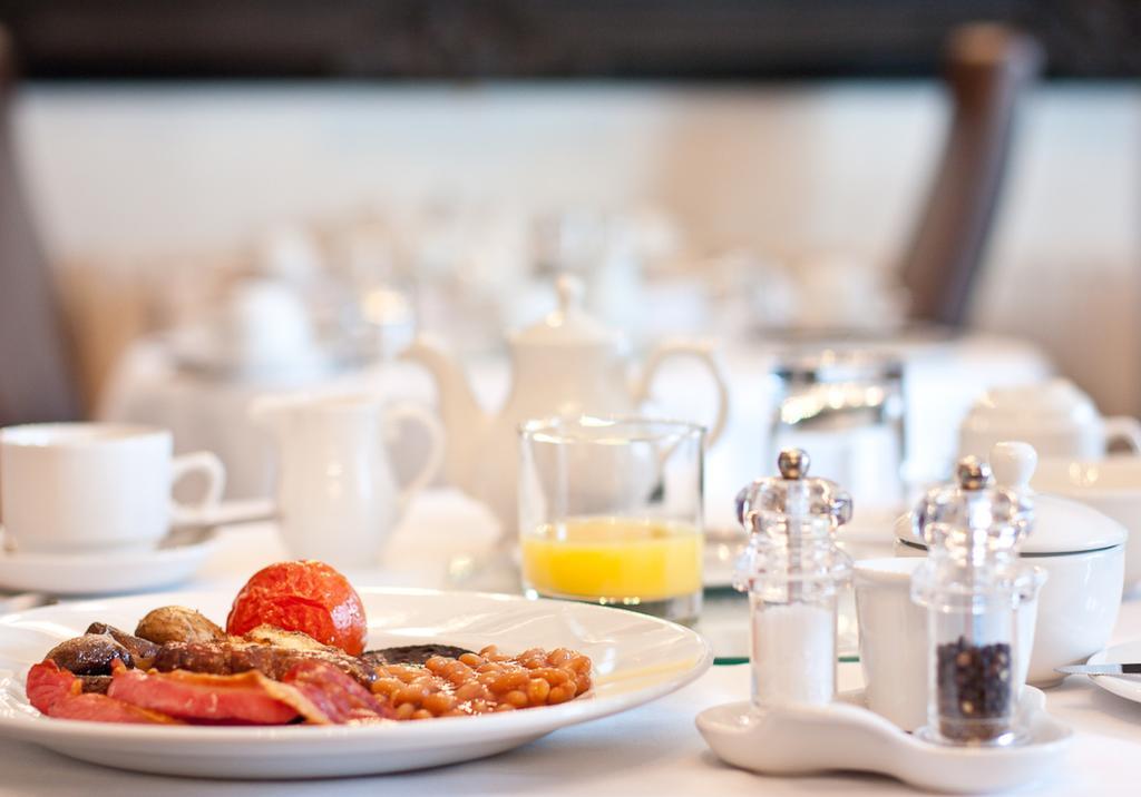 The Howbeck & The Retreat Incl Off-site Health Club And Parking Ev Point Available Windermere