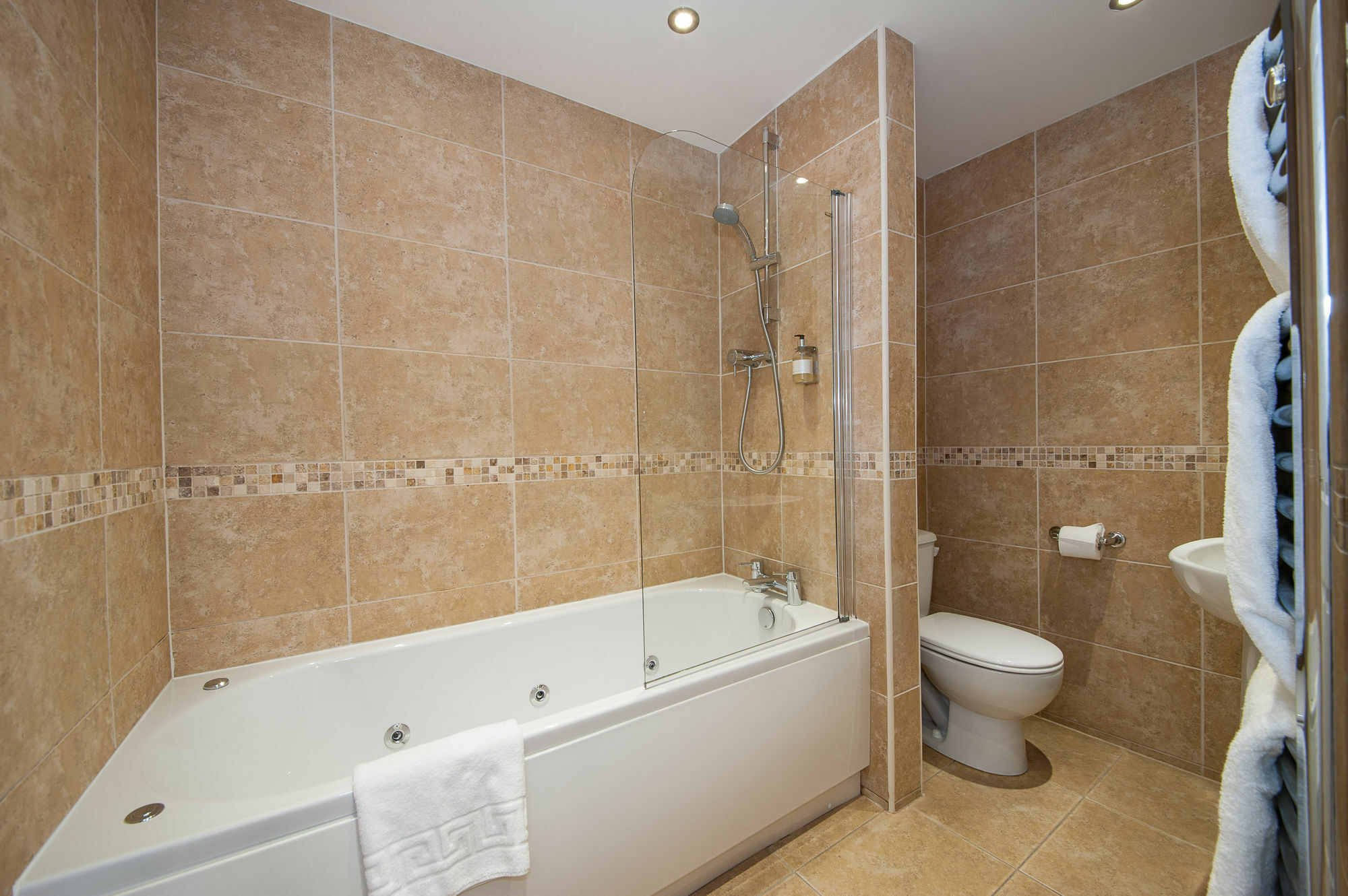 Wheatlands Lodge-windermere - Of The Year 2024 - Adult Only - Free Car Park 5* Windermere