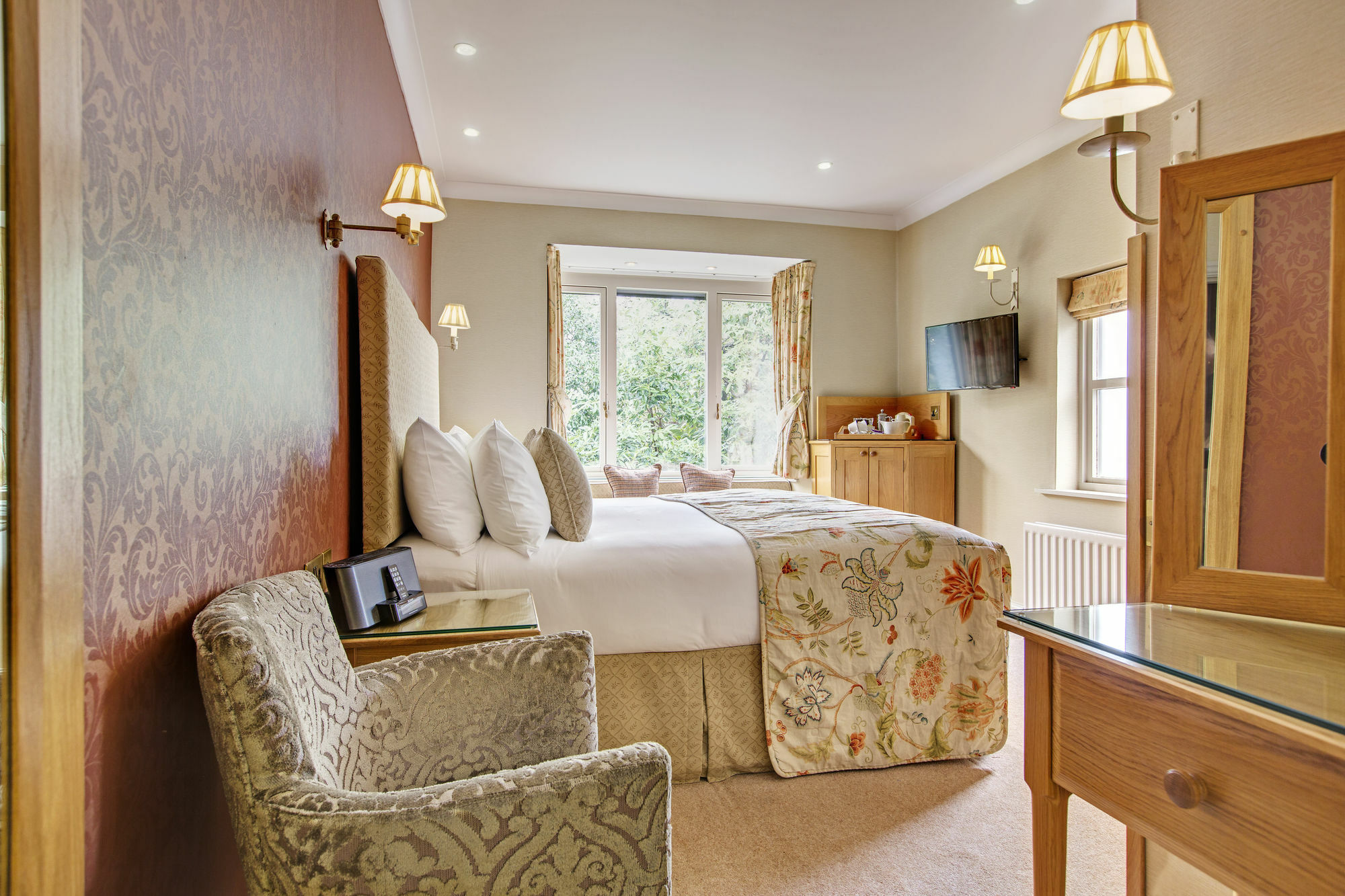 Cedar Manor Country house *