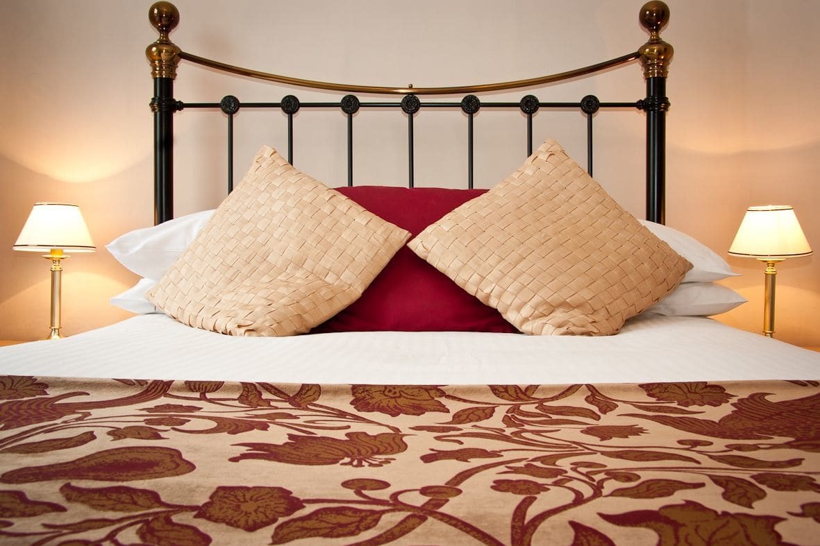 Holly-wood Guest house 4*