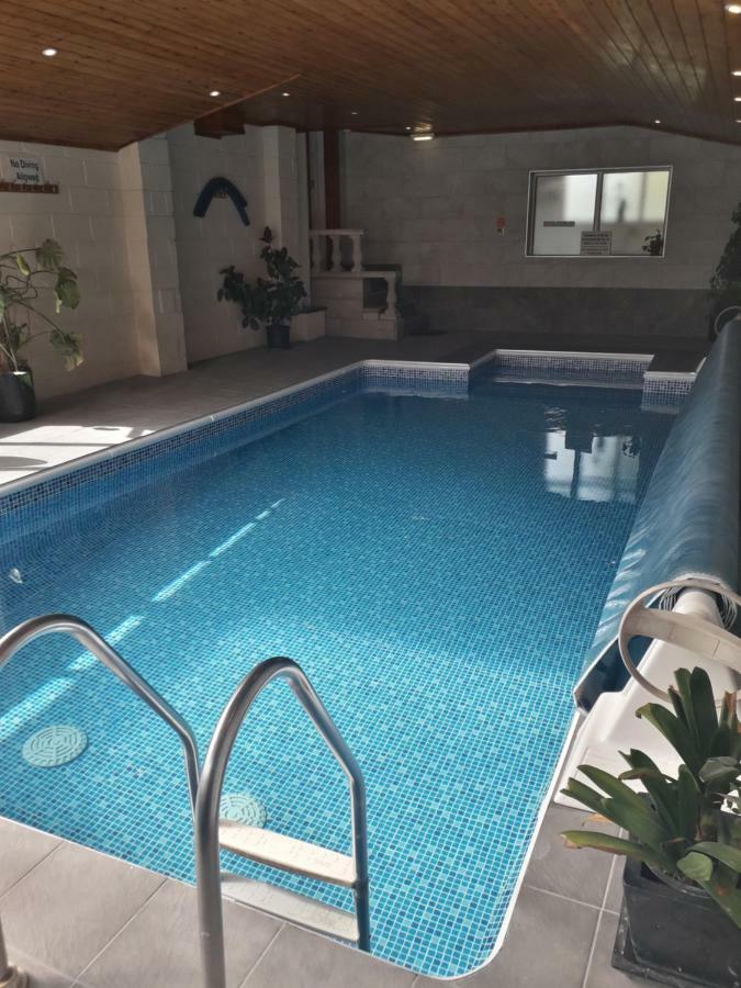 Southview And Indoor Pool Guest house Windermere