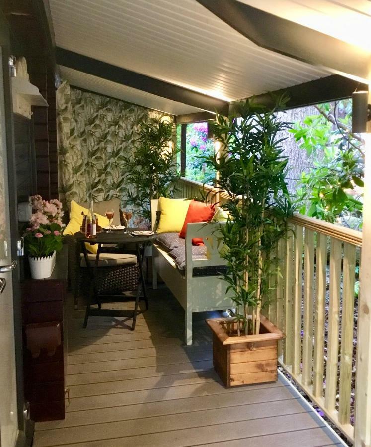 Mistletoe Two Boutique With Hot Tub Windermere