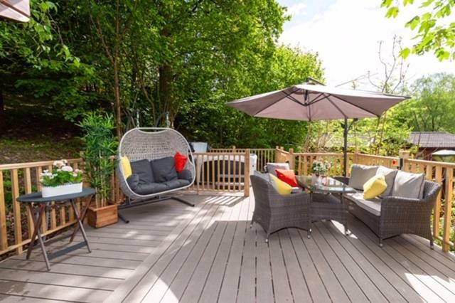 Mistletoe Two Boutique With Hot Tub Holiday home Windermere