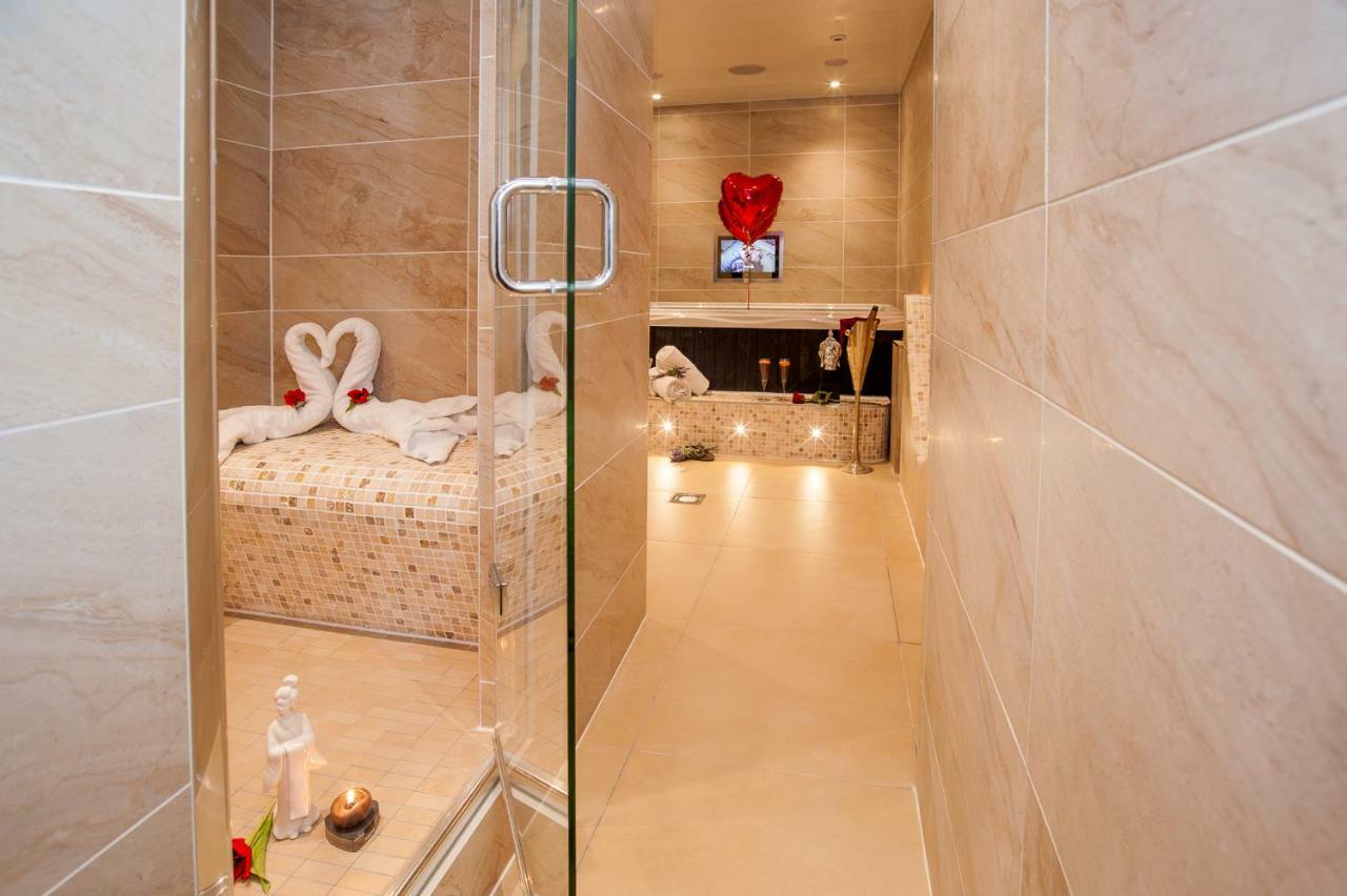 Boutique & Hot Tubs