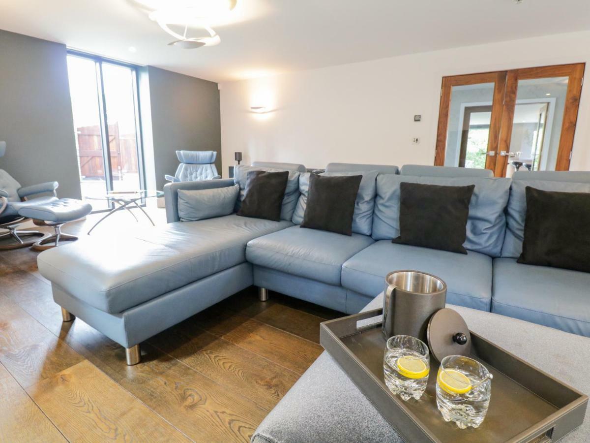 Holiday home Lakeside At Louper Weir *