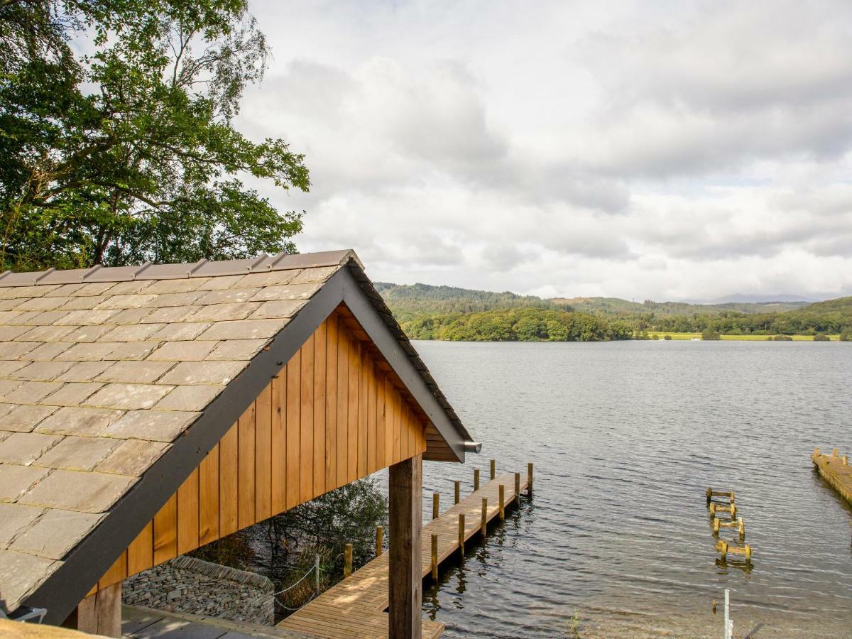 Lakeside At Louper Weir * Windermere