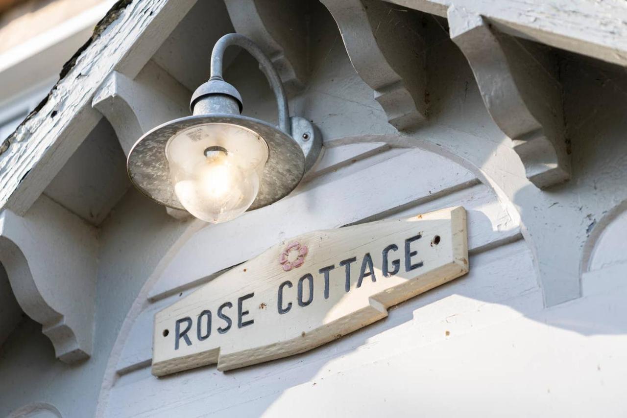 Holiday home Rose *