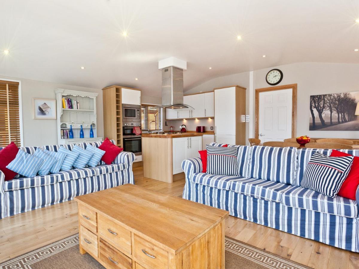 On The Lake Holiday home Windermere