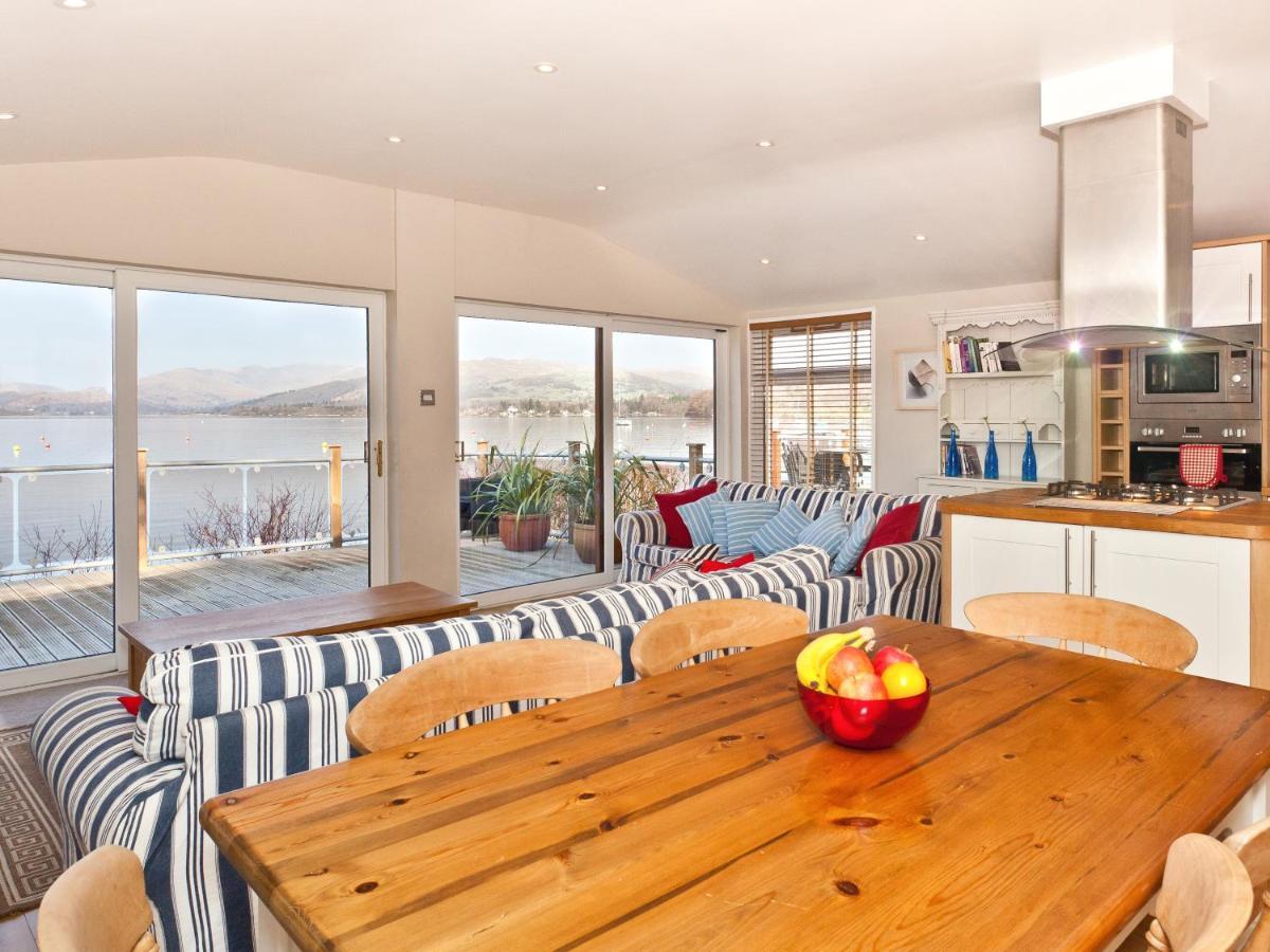 Holiday home On The Lake Windermere
