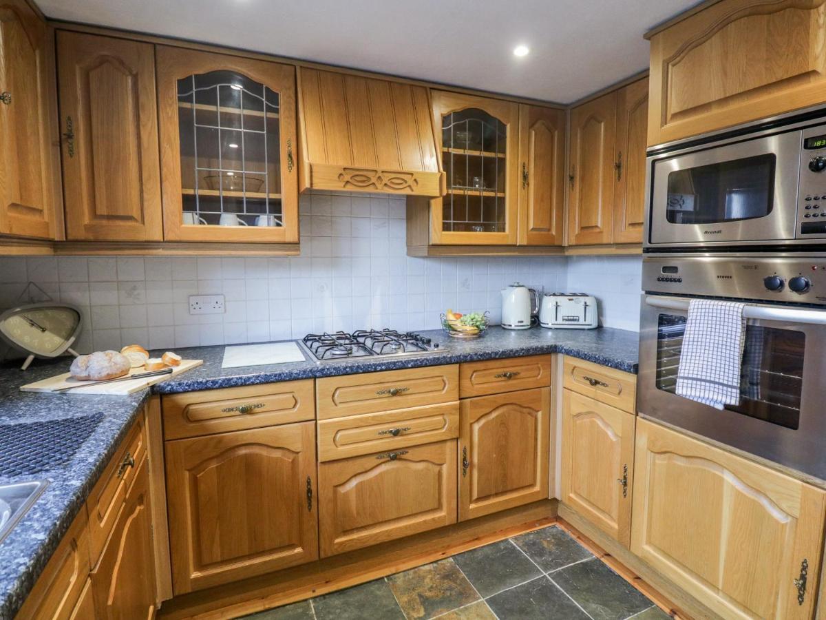1 Queens Square Windermere