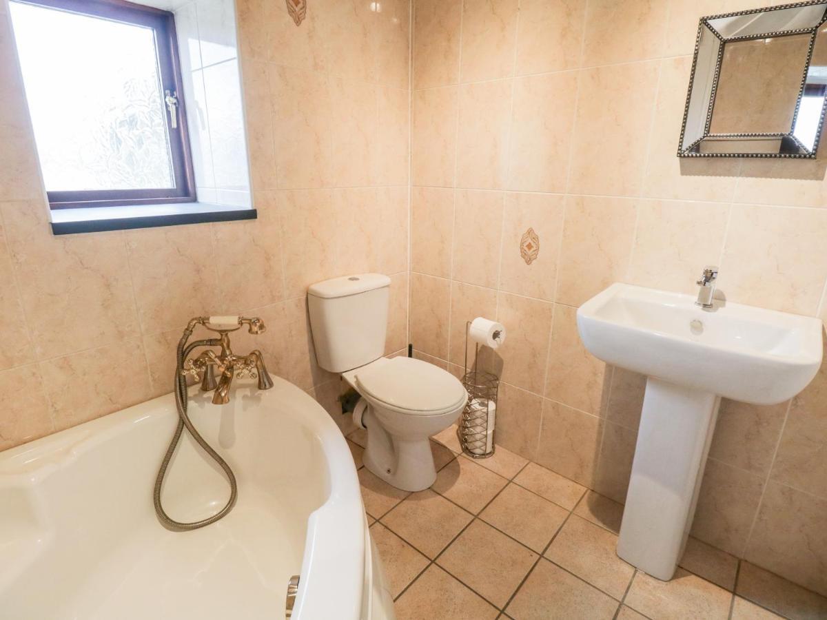1 Queens Square Holiday home *