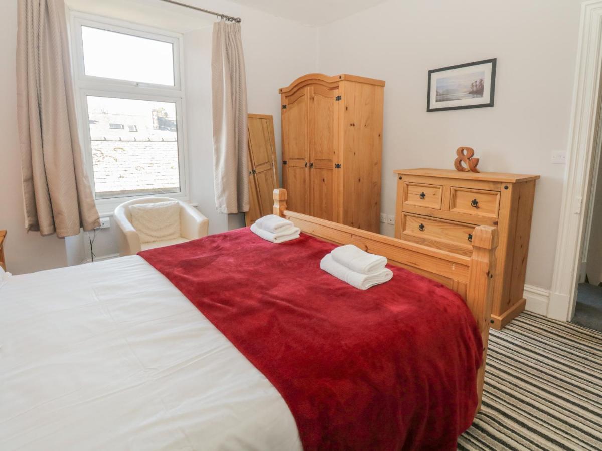 48 Oak Street Holiday home