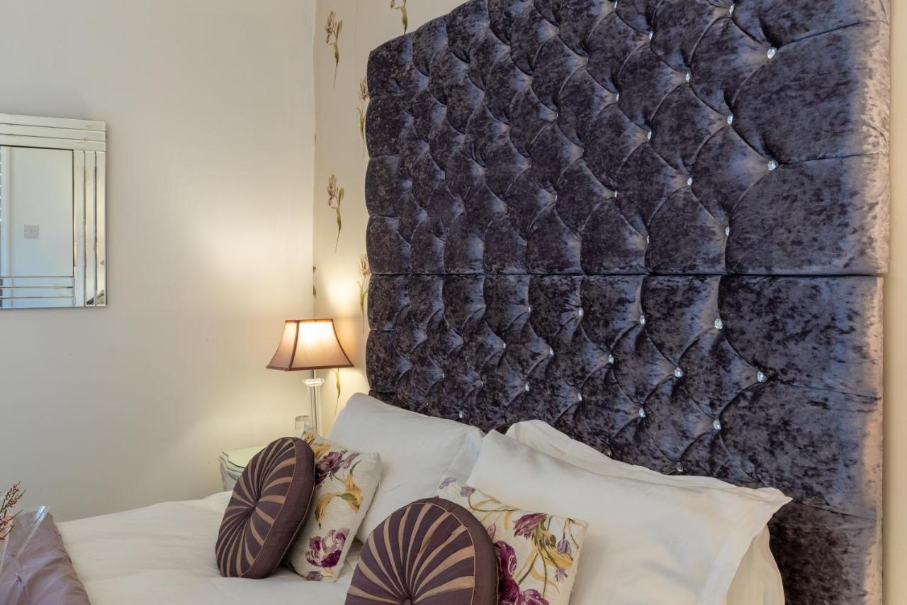 Holly With Free Off Site Health Club Guest house Windermere