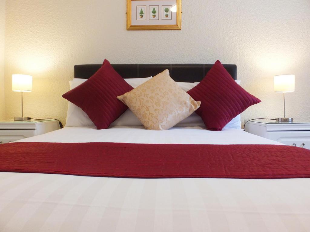 Holmlea Exclusively For Adults Guest house