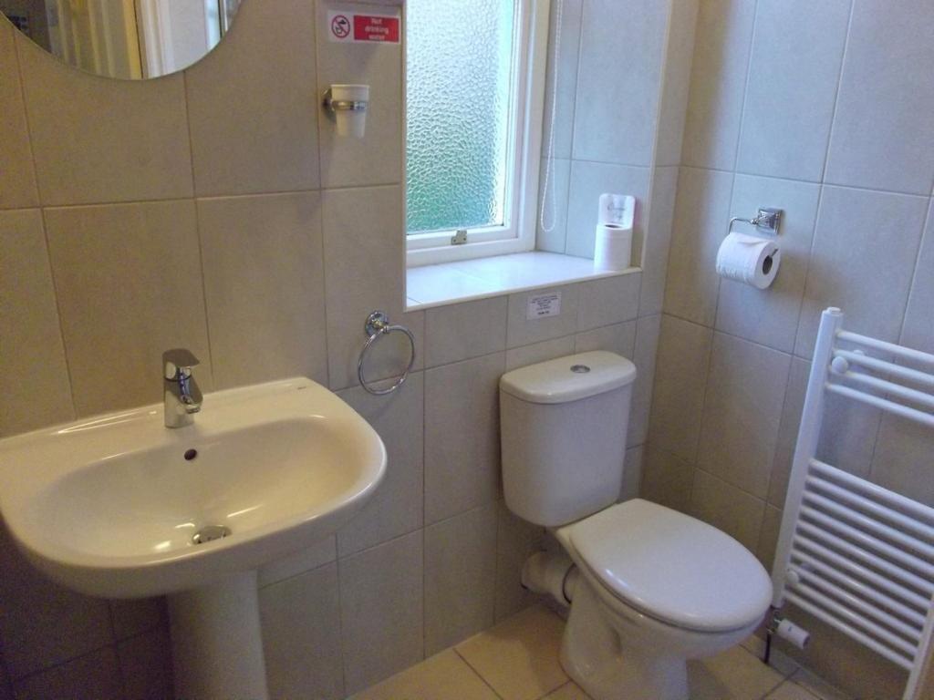 Guest house Holmlea Exclusively For Adults 3*