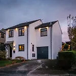 Rockside - Luxury 2 Bedroom Home With Hot Tub Central, Parking Pet Friendly Max 2 Adults Hot Tub Turns Off 930Pm