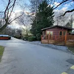 Cheerful 3 Bedroom Lodge At White Cross Bay Windermere