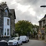 Lyndale Self-Catering Apartment Sleeps 4