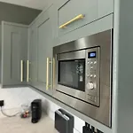 The Burrow - 2 Bedroom Apartment In Central Windermere