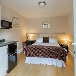 Roger Ground Guest House