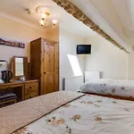 Lindisfarne House - Guest House