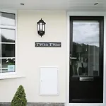 T\'Whit T\'Woo